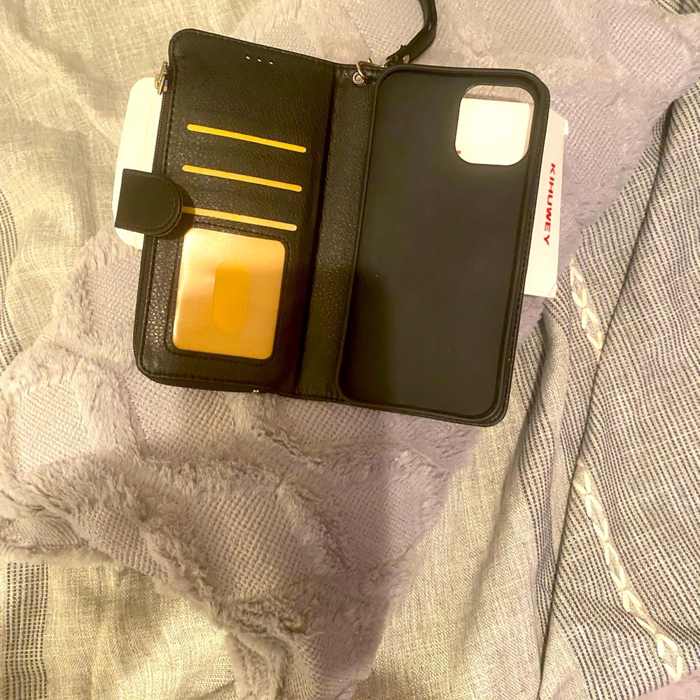 iPhone 12 Leather case to hold cards and phone 6.7 screen brand new in the box